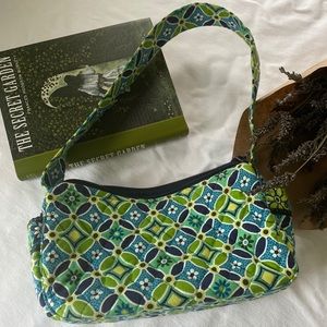💚 VERA BRADLEY “Maggie” bag